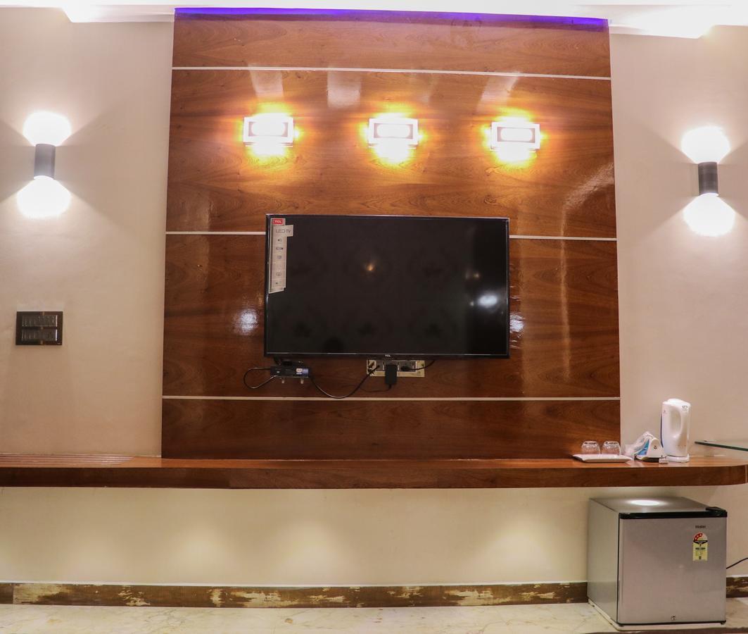 Hotel Rajahamsa Anantapur Eksteriør bilde