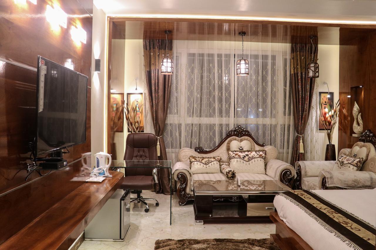 Hotel Rajahamsa Anantapur Eksteriør bilde